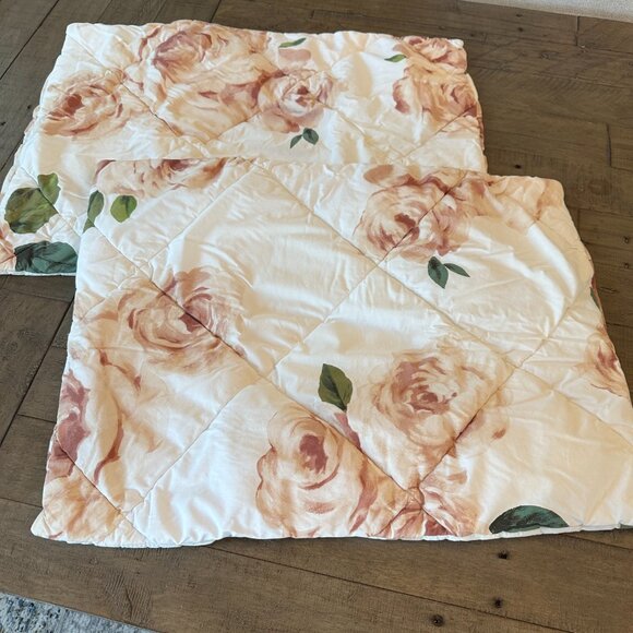 GUC - PB Teen Complete Bedding Set, 2 pairs of sheets, 4 shams - Full Size - Picture 8 of 11